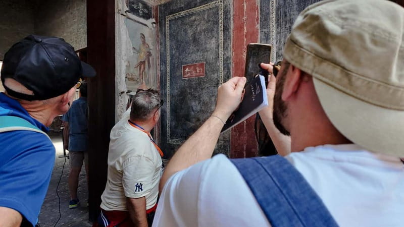 From Rome: Pompeii Ruins Tour with Expert Guide & Fast Train - Inside Pompeii with a live guide: what two hours really accomplish