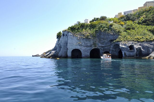 From Rome: Ponza Island Day Trip with Boat Excursion - Back on Ponza: how to use your 1 hour break