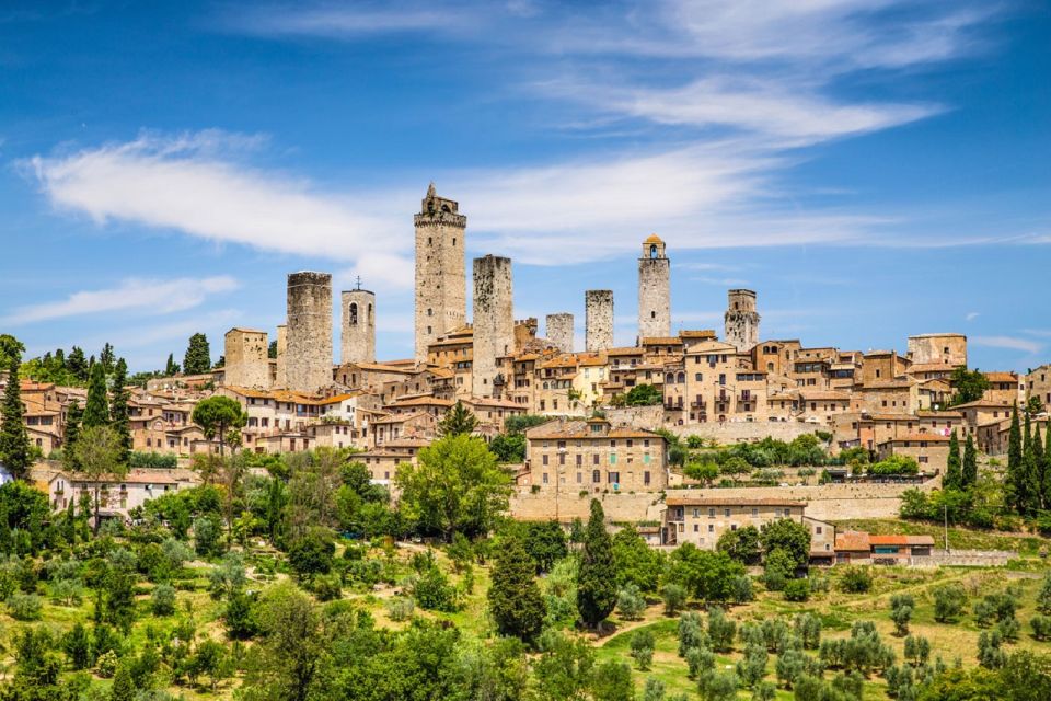From Rome: Siena & San Gimignano Semiprivate Day Trip - San Gimignano UNESCO: towers, streets, and Vernaccia tasting