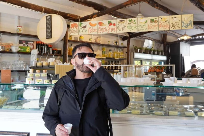From Rome: Sorrento & Pompeii Day Trip with Guide or Ticket - Meeting point and the early start at Villa Borghese (Flaminio)