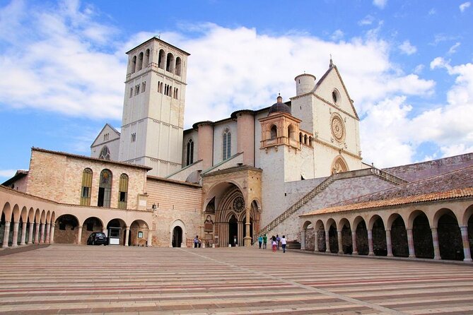 Full-Day Guided Historical Tour of Cascia and Assisi - Key things that make this day trip work