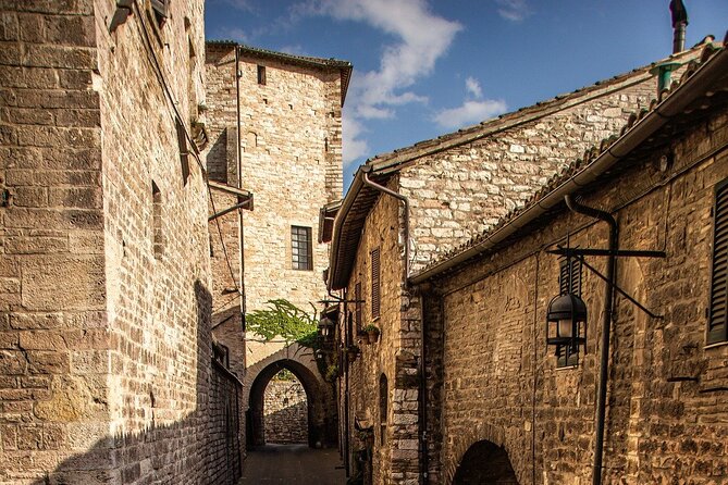 Full-Day Guided Historical Tour of Cascia and Assisi - Getting there: 6:30am pickup and a 12-hour pace