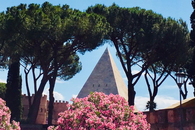 Gems of Rome: Small group E-bike tour with street food stops - Circo Massimo: A Free 20 Minutes in the Shadow of Movie Rome