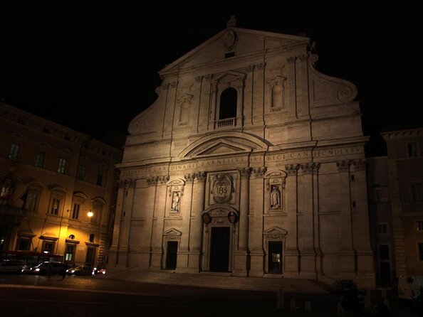 German Verstecktes Rom im Zentrum - Entering Roman life at Piazza Navona’s underground stadium