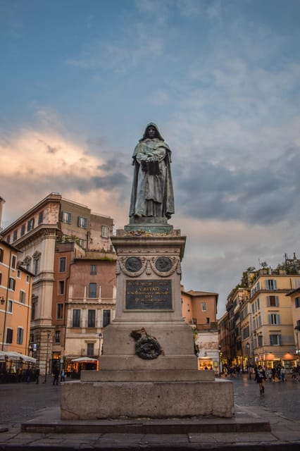 Ghosts, Legends & Mysteries of Rome Tip-Based Walking Tour - Farnese Palace and Campo de’ Fiori: The Finale That Feels Like a Shift