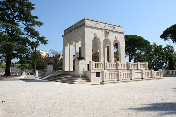 Gianicolo to Trastevere: Italy's Independence trail with GELATO - Tempietto del Bramante: why this small Renaissance tomb can carry the whole hill