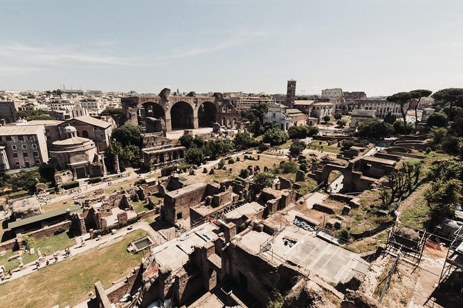 Gladiator’s Gate: Special Access Colosseum Tour with Arena Floor - Colosseum levels 1 and 2: how to read the ruins like a pro