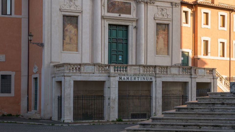 Gladiators & Saints: Colosseum Arena and St. Peter's Prison - Roman Forum and Palatine Hill: myths, power, and Caput Mundi