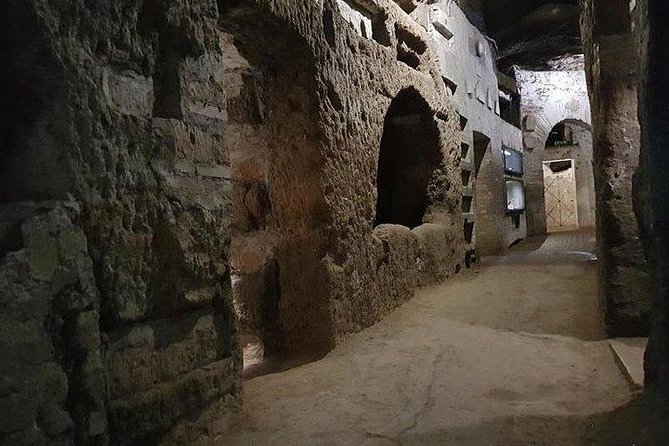 Group tour: Christian Catacombs - San Callisto catacombs (and the seasonal Santa Domitilla swap)