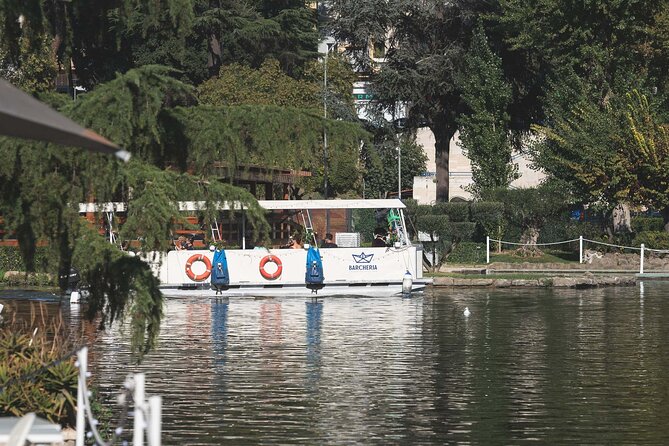 Guided Boat Tour in Rome - Weather, group size, and comfort tips