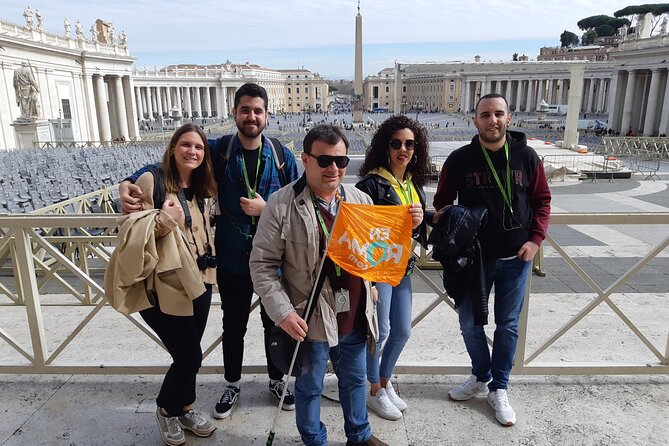 Guided tour of the Vatican Museums and Sistine Chapel in Spanish - Dress code and carry rules: avoid last-minute stress