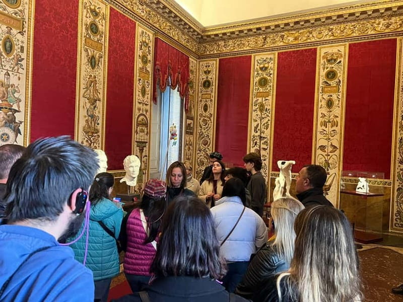 Guided Tour Vatican Museums & Sistine Chapel - Vatican Museums, Sistine Chapel, and Raphael Rooms in a 2–2.5 Hour plan
