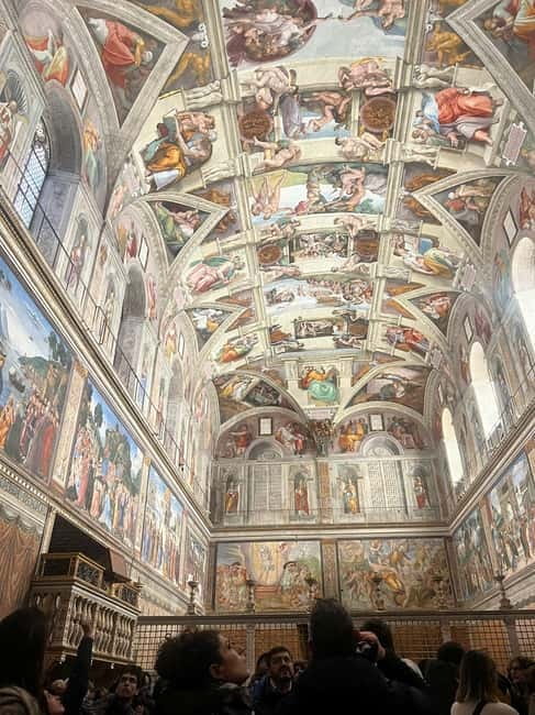 Guided Tour Vatican Museums & Sistine Chapel - Why the licensed guide is the real ticket value