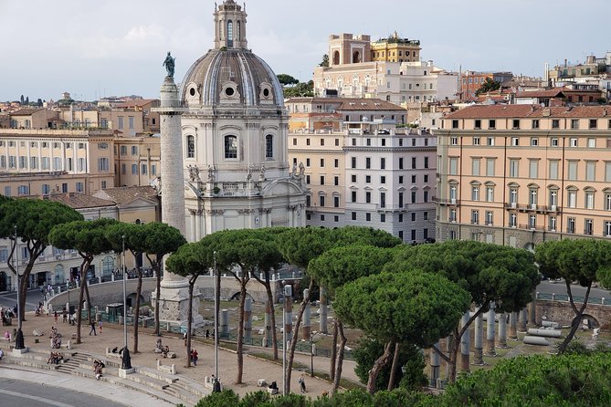 Guided Walking Tour of Rome: Top Sights & Baroque Treasures - Guides, pace, and what small-group really changes