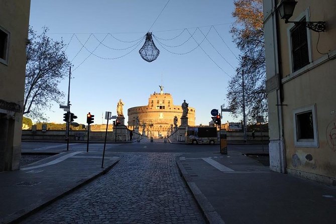 Half-day tour of Rome (3 h) - A brief Roman-meets-modern square moment (short stops, big contrast)