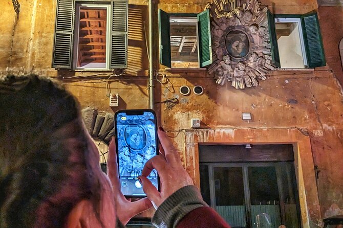 Haunted Rome Ghost Tour - The Original - Piazza Farnese: breathtakingly dark and built by the wrong people