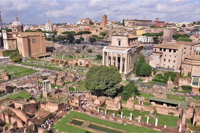 Heyday Rome Private Tour: 7,5 hours w/Deluxe Car Guide & Lunch! - Lunch in Rome: Real Choices Plus Water Included