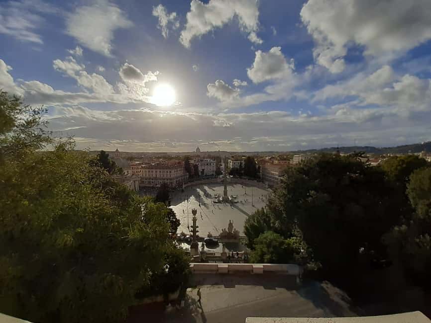 Highlights of Rome: E-bike Tour of the City with Gelato - Meeting at Circus Maximus and getting started on the right foot