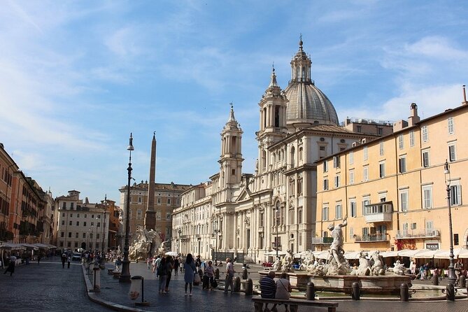 History and Fun Half Day Tour of Rome - Stop 2: The Pantheon and the Raphael Tomb Moment