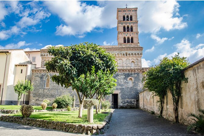 Hop-on-Hop-off Tour of the Castelli Romani from Rome - Tour 1 - Castel Gandolfo: Papal Residences Plus Real Time to Choose