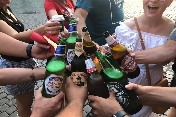 Hops and Stops Rome: History and Beer Walking Tour in the Eternal City - Piazza Venezia: the Vittoriano wedding cake, guards, and beer tasting