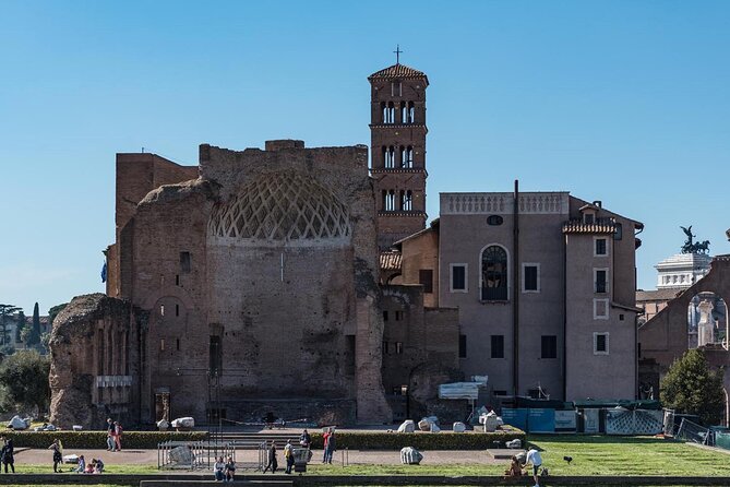 Houses of Augustus and Livia Private Tour with Roman Forum and Palatine Hill - Private-group pacing: headsets, questions, and staying together