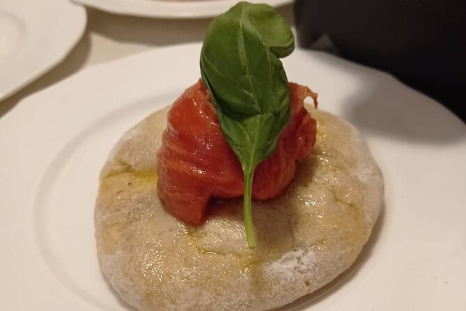Ice cream workshop with tasting and gluten free aperitif - Savory flavors: parmesan, pecorino, stracchino, tomato
