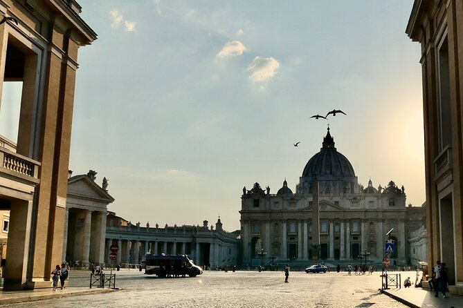 In-depth Guided Tour of St. Peter's Basilica & Square - Going Underground: Grottoes, St. Peter’s Tomb, and the Original Walls