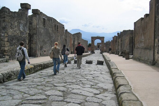 Independent Sorrento & Pompeii Day Trip from Rome - The Coach-and-Timing Reality: Naples Stops, Breaks, and What Can Feel Rushed