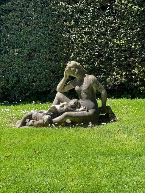 Jubilee: Castel Gandolfo and the gardens of the papal villas - A guided town stroll and the first viewpoint break