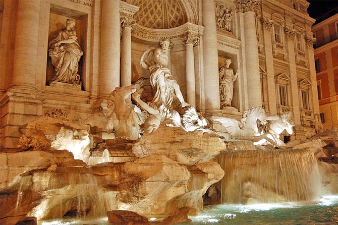 Kid-Friendly Best of Rome By Night w Gelato & Pizza for Families - Stop 4: Trevi Fountain Finale (Plus Food to Land the Moment)