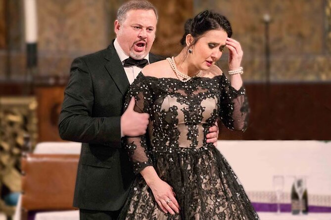 La Traviata The Original Opera by Giuseppe Verdi - La Traviata facts that help you follow the show (especially in English)