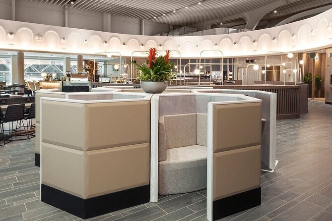 Leonardo da Vinci Airport Plaza Premium Lounge, Terminal 3 Departures - Wi‑Fi, Recharging, and Flight Planning: Fast Fixes That Save You Mental Energy