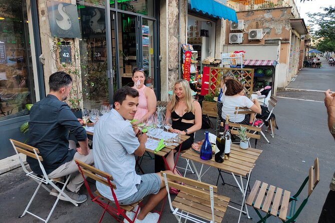 Local Wine Tasting - Hosting Style in Rome: Federico, Daniele, and the Comfort Level
