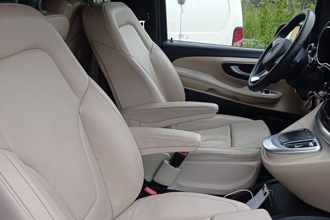 Luxury Private Transfer from/to Fiumicino Airport to Rome Center - Private Luxury Ride: Getting From Fiumicino to Rome Center Without the Chaos