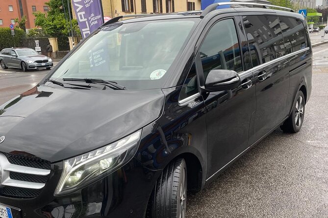 Luxury Private Transfer Rome Center to Fiumicino Airport - The Ride and Arrival at Fiumicino Airport