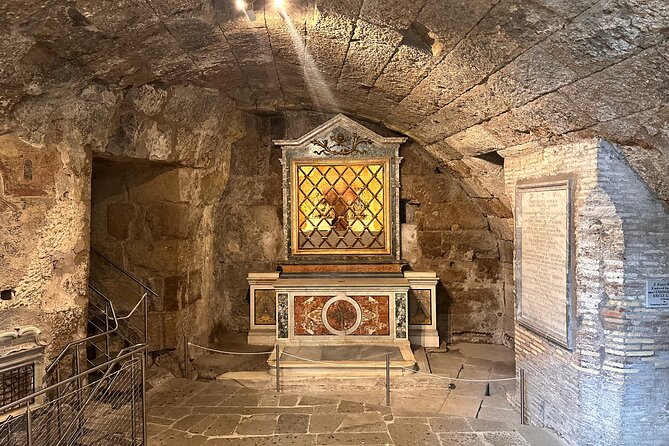 Mamertine Prison and Catacombs small group tour with driver - Price and logistics: what you’re really paying for