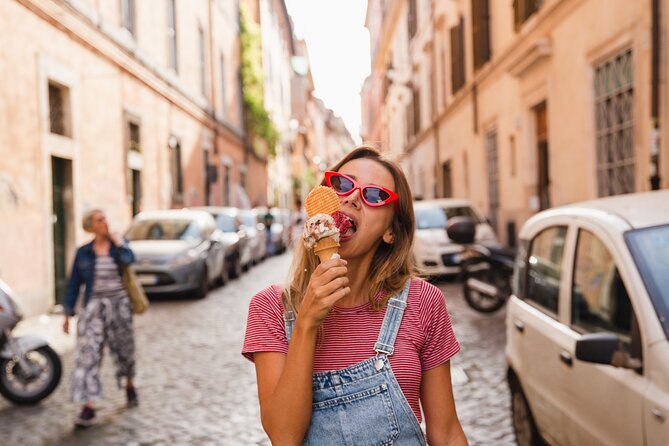 Mouth of Truth, Jewish Ghetto and Trastevere Guided Tour - Stop 1: Mouth of Truth at Santa Maria in Cosmedin (Legend, Marble, and the Best Photo Moment)