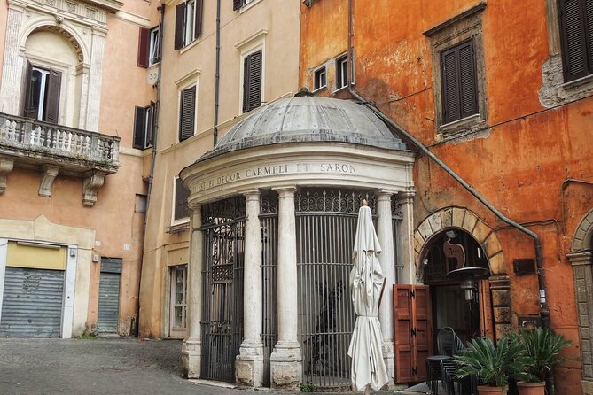 Mouth of Truth, Jewish Ghetto and Trastevere Guided Tour - Stop 3: Trastevere Stroll (Narrow Streets, Small Squares, and a Gelato Win)