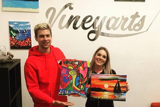 Paint & Sip in a 17th-Century Palazzo with Wine & Pizza - What’s Included: Supplies, Pizza, Wine, and Your Finished Canvas