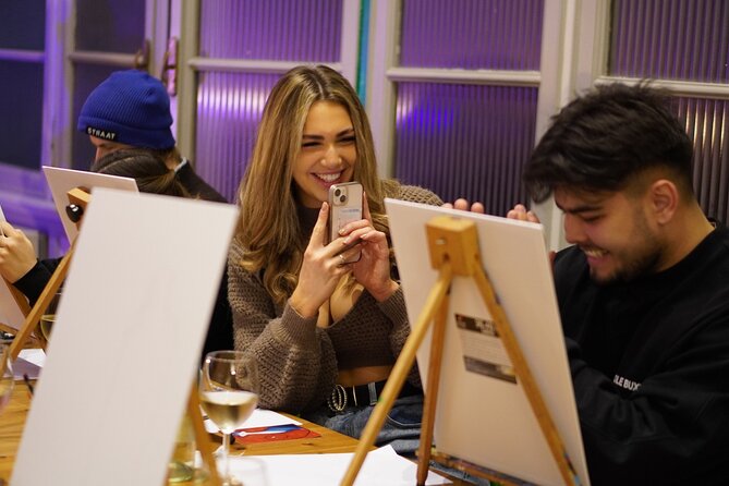 Paint & Wine Experience in Piazza Navona - Pizza and wine: included, but read the room