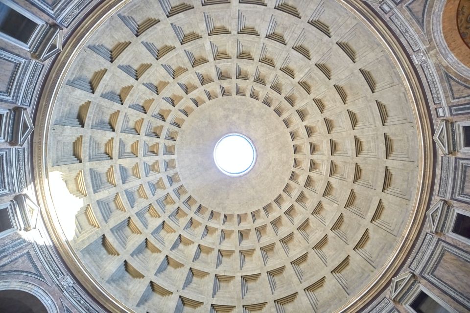 Pantheon and Jewish Ghetto Tour - The guide factor: when it’s smooth, it’s great