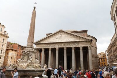 Pantheon Small Group Tour with Skip-The-Line Entry - Inside the Pantheon: Engineering First, Then the Tombs