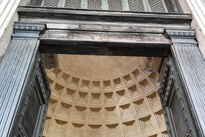 Pantheon: The Iconic Ancient Roman Temple – Semi-Private Tour - Getting in with Olga di Cagno: what the vibe is like