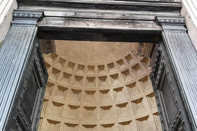 Pantheon: Tour with Archaeologist of the best preserved Roman work - Stop: The Pantheon Interior and the Stories Inside
