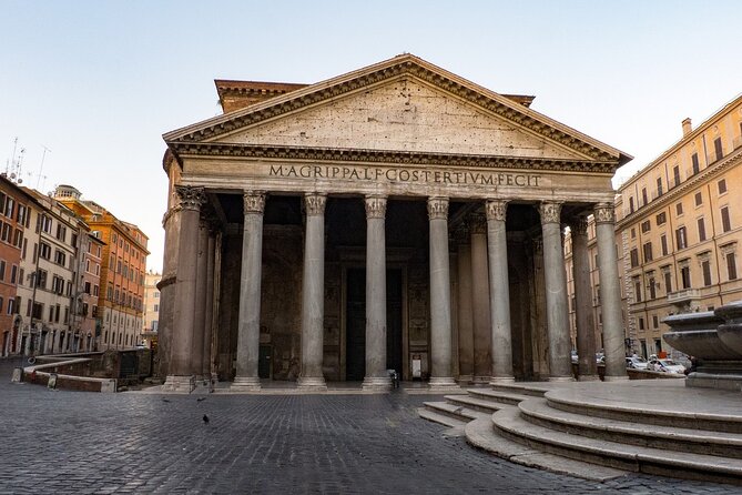 Pantheon, Trevi Fountain and Caravaggio tour with virtual guide - Piazza Navona and Bernini’s fountains: the square that pulls you in