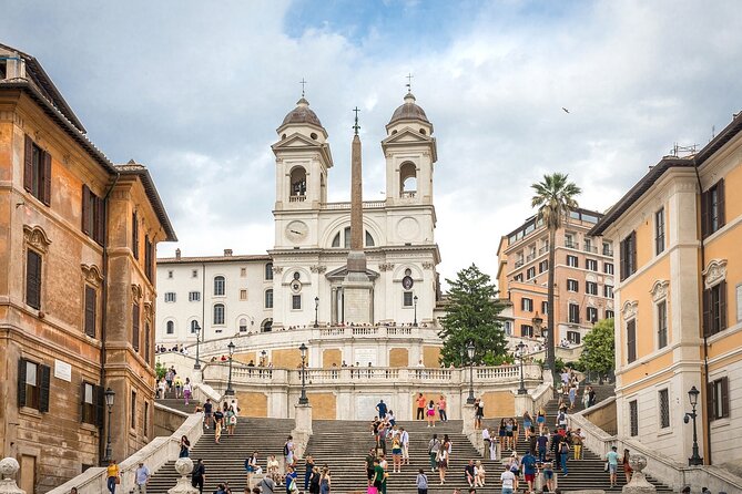 Pantheon, Trevi Fountain and Caravaggio tour with virtual guide - Santa Maria sopra Minerva: the Gothic twist in the middle of classic Rome