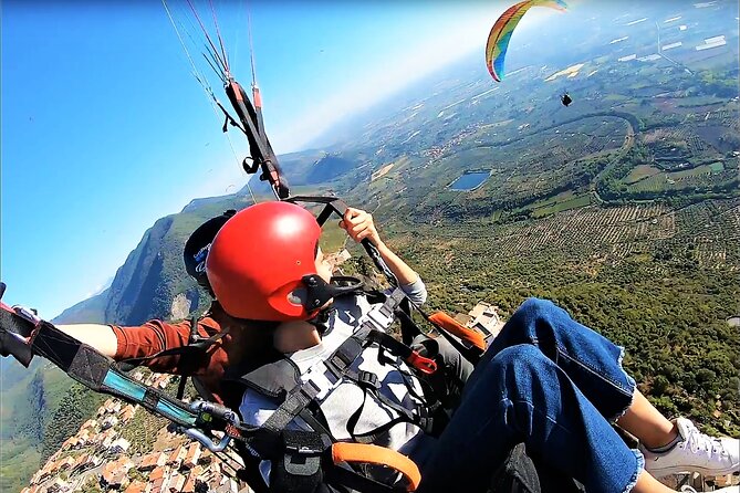 Paragliding flight over the Gardens of Ninfa - Ninfa’s gardens look different from 500 feet up