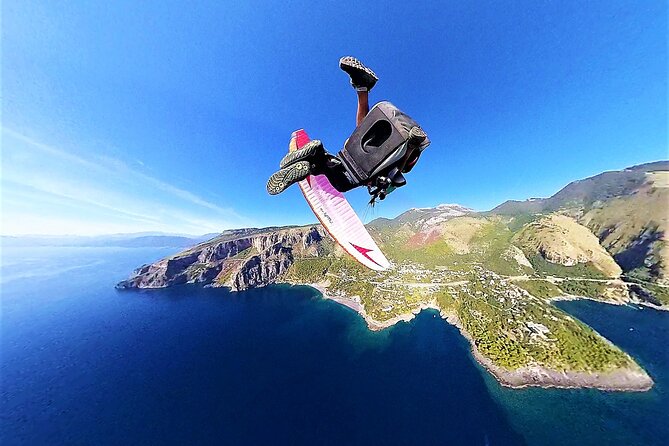Paragliding flight over the Gardens of Ninfa - Safety briefing, simulator time, and meeting your pilot