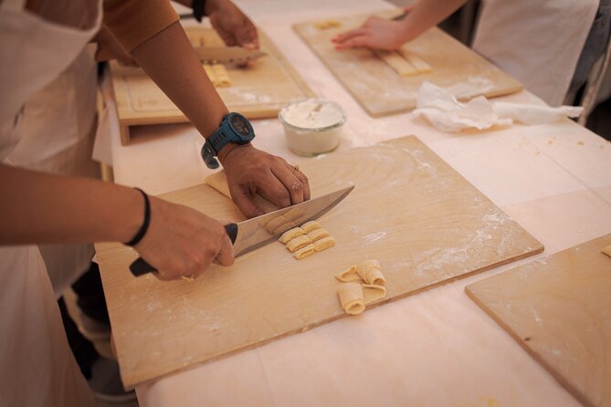 Pasta Cooking Class in Rome - Fettuccine Class in Piazza Navona - Sauce Choices Matter More Than You Think